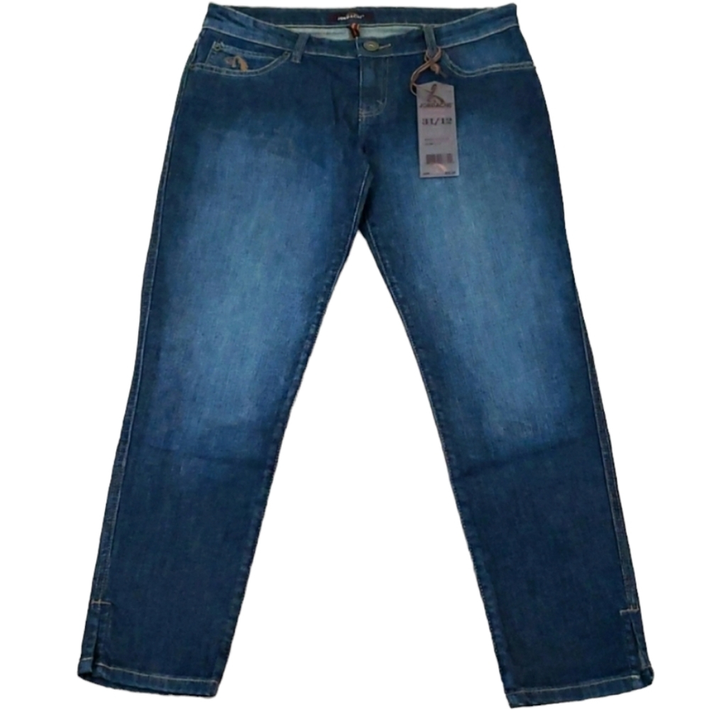 JORDACHE~Size 31/12~Dark Denim Capri Embroidered Stitching, Logo NEW.
